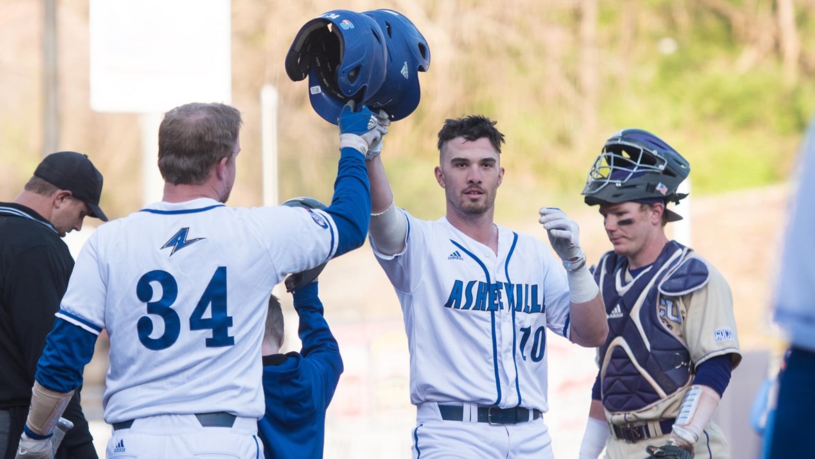 baseball 9_Brandon_Lankford UNC Asheville baseball players at a game.
