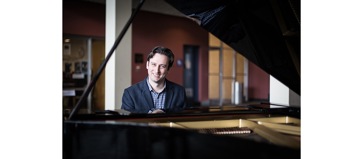 Felix, Brian 4 Brian Felix at the piano