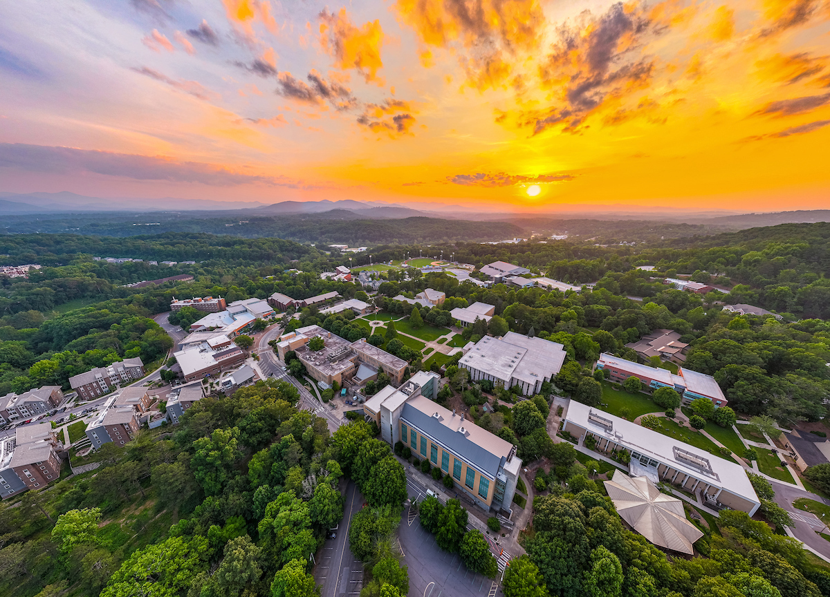UNC Asheville Featured in Fiske Guide to Colleges 2024 News And