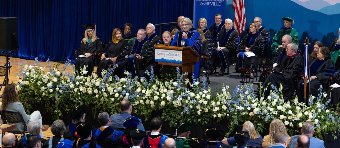 a photo of the chancellor at installation