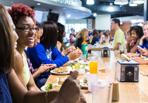 Students eating in Brown Hall