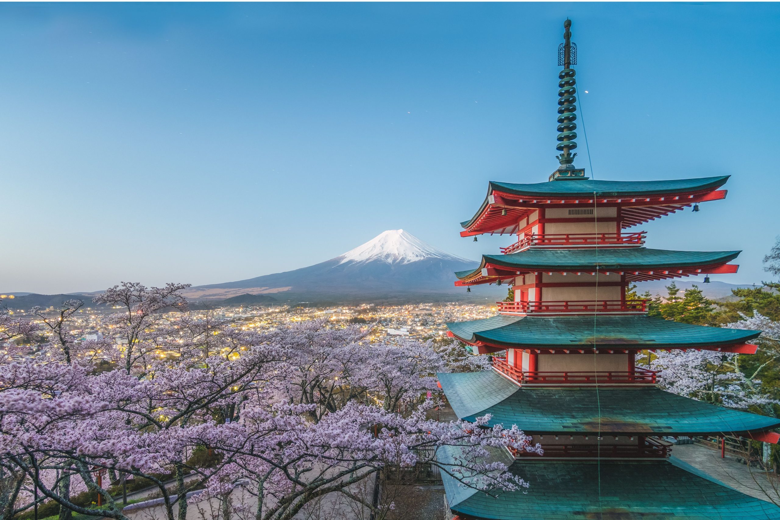 Aerial photo of Japan overlooking Mount Fuji